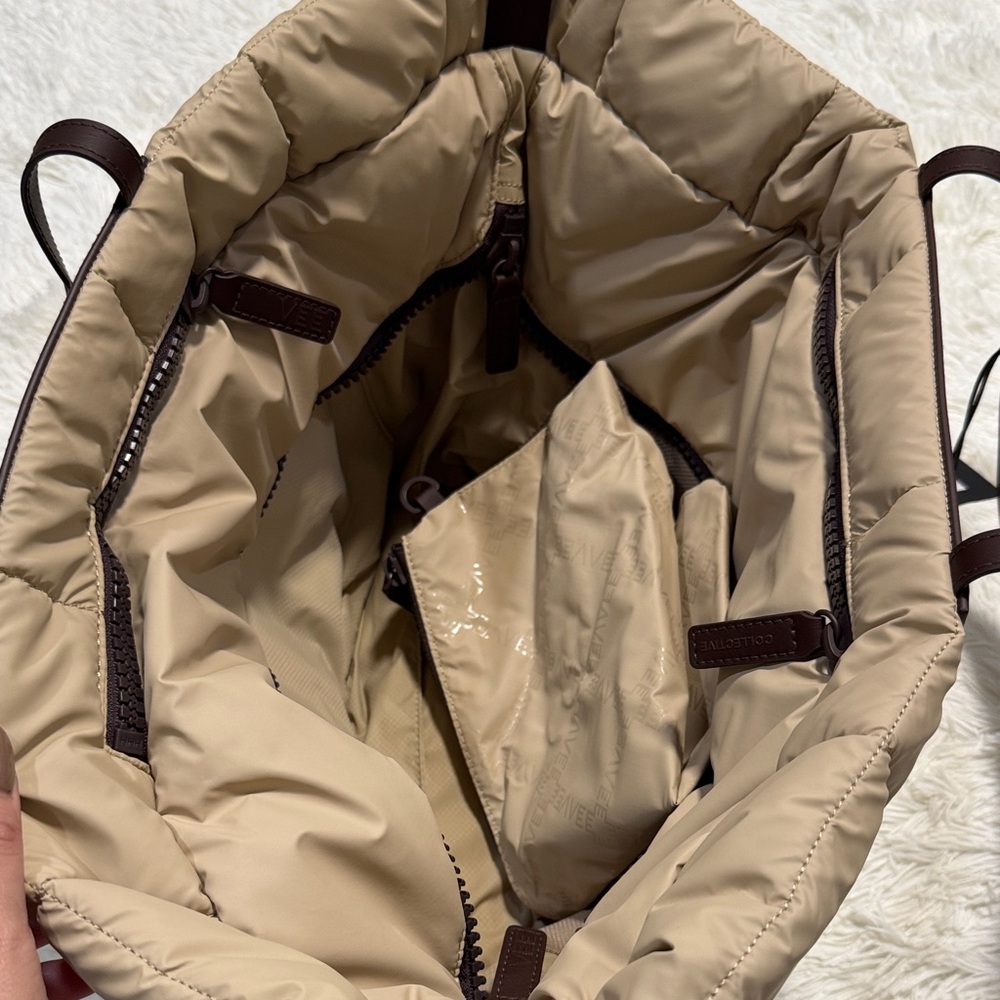 VEE Collective Elegant Cream Tote Bag with Brown Accents - Picture 5 of 5